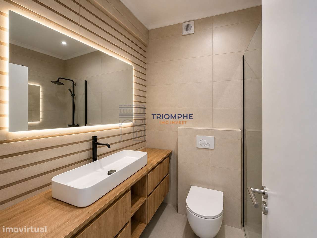Apartamento T3 totalmente remodelado com duas varandas-17