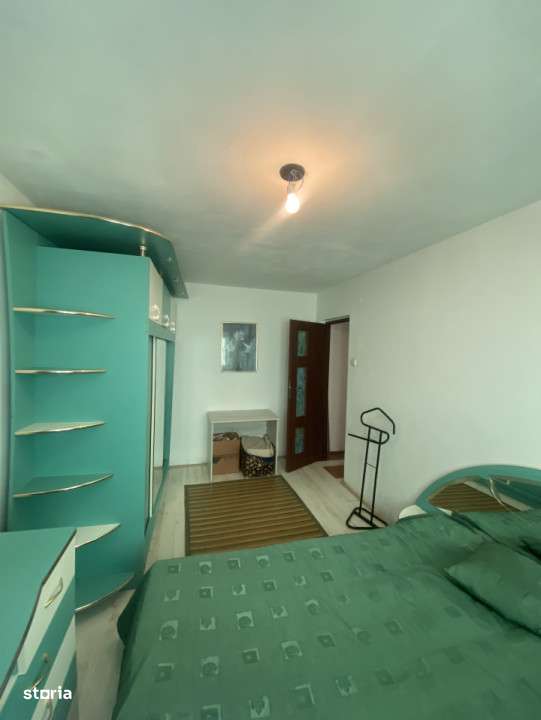 Vanzare apartament 3 camere Etaj 1 Tractorul Brasov - Imagine principală: 5/19