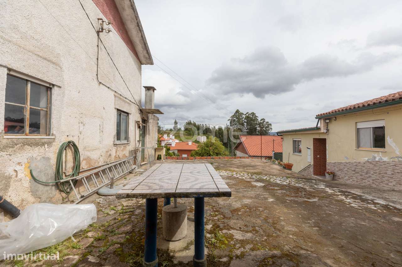 Moradia T4 | Moradia T2 | Recuperar | S. Martinho do Bispo-7