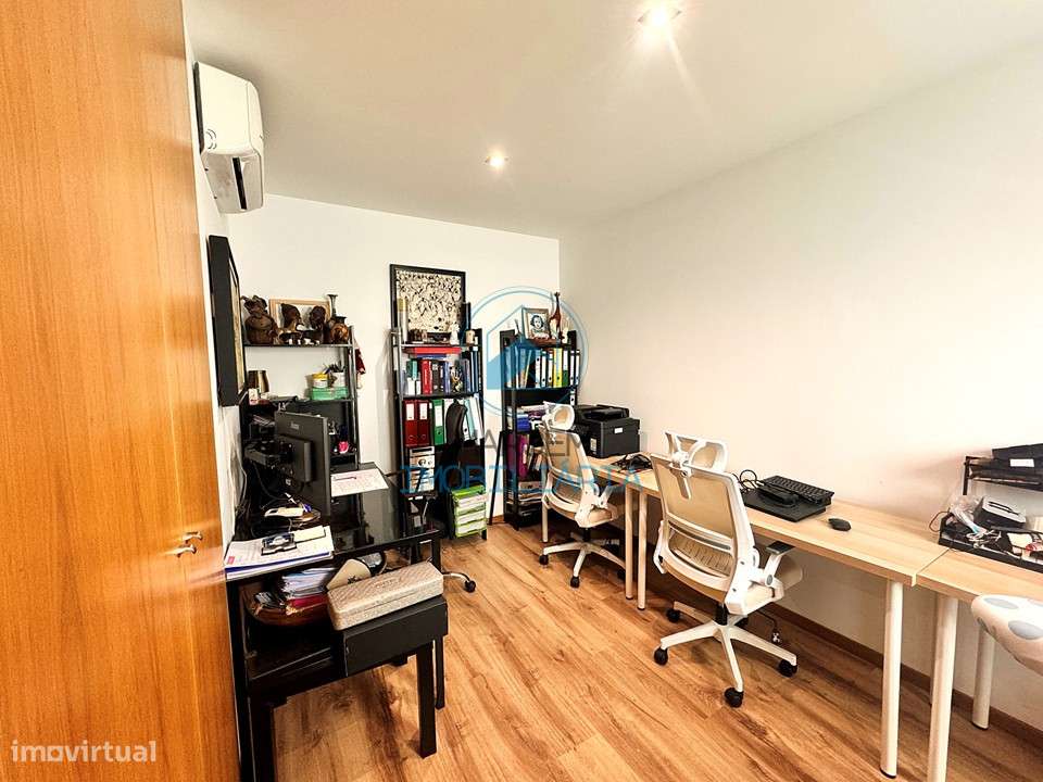 Moradia térrea individual – Painéis; AC; Lareira, Garagem-30