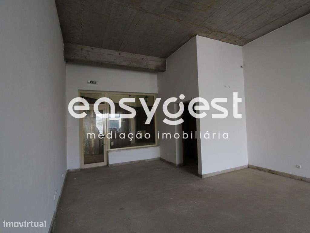 Loja para espaço comercial em Ferragudo com área total de 92 m2 - Grande imagem: 4/12