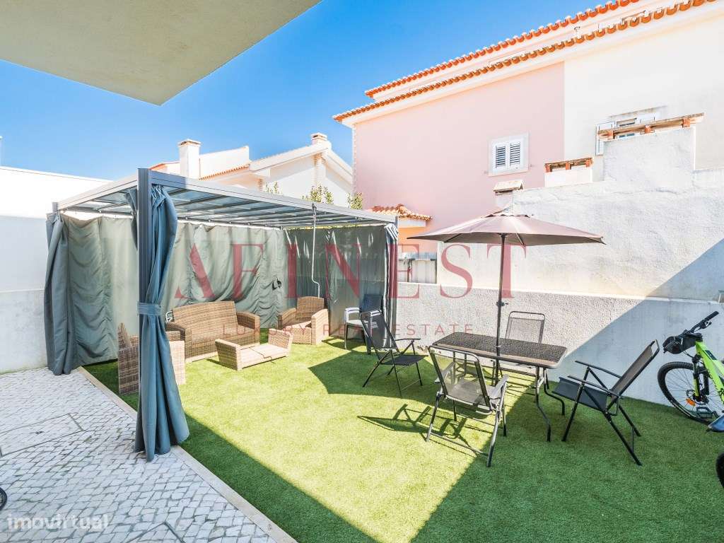 MORADIA T3+1 MODERNA EM FERNÃO FERRO | 2023 | LOGRADOURO PARA 3 CARROS - Grande imagem: 2/48