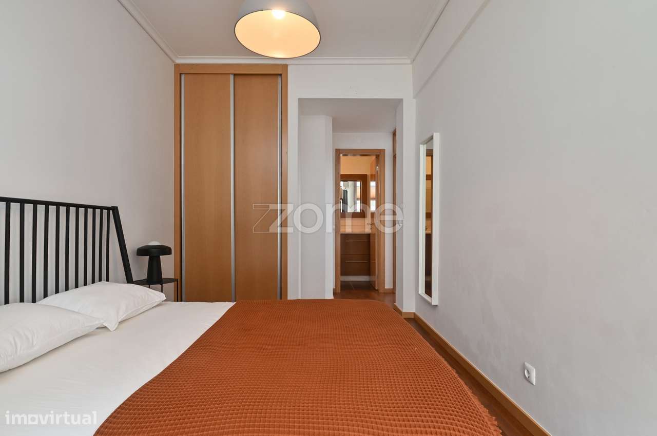 Apt T3 totalmente renovado no centro de Lisboa, junto à Gulbenkian-26