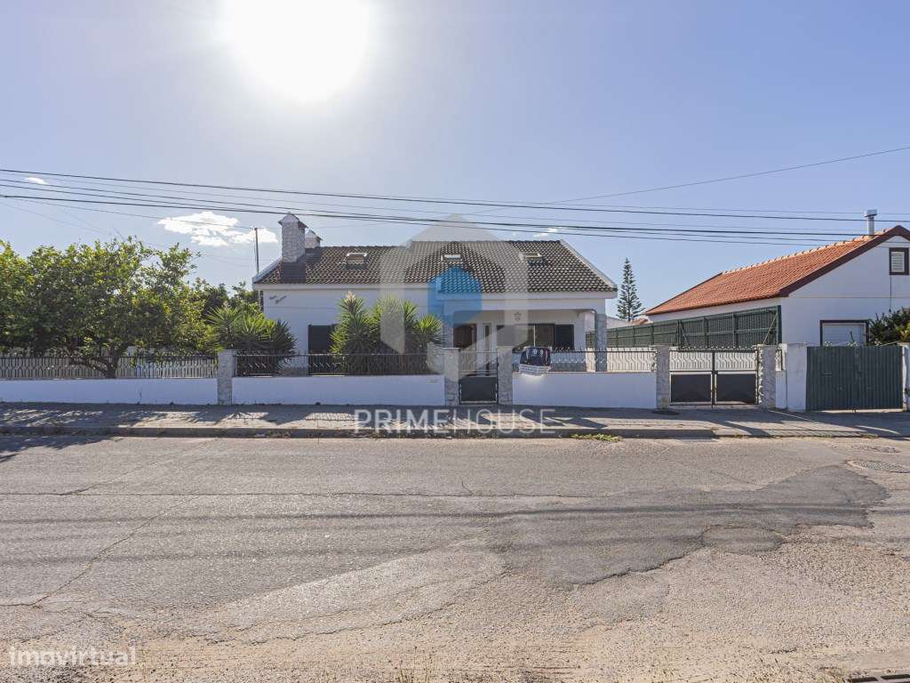 Moradia T3 com jardim, garagem e aproveitamento de sotão - Grande imagem: 2/60