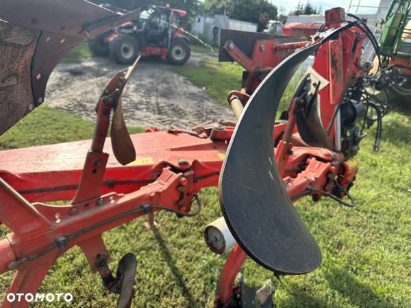 Kuhn pług 6 skibowy obrotowy Kuhn 5 + 1 vari master 182 - 4