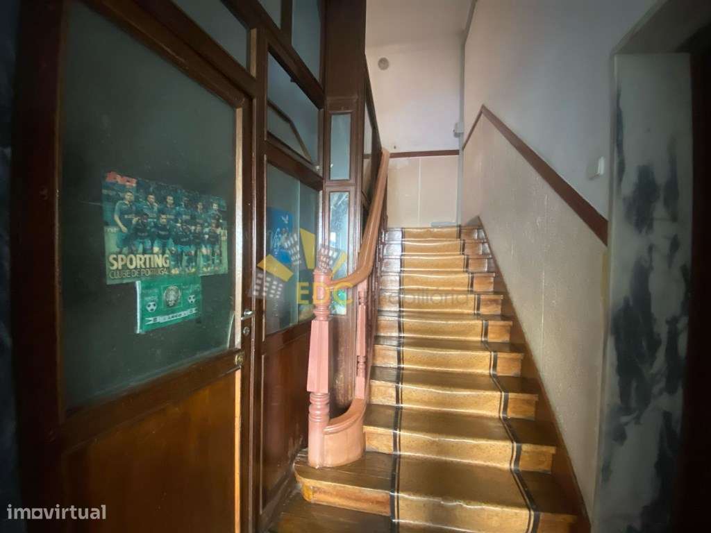 Apartamento T4 com Grande Potencial e Ótima Localização | Localizad...-35