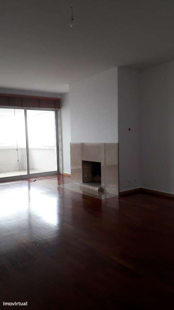Apartamento T2 Norte Shopping-Porto - Grande imagem: 2/10