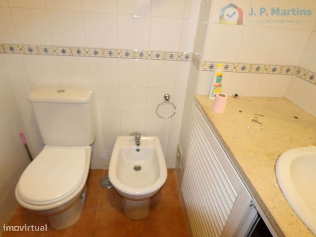 Apartamento T4 c/ varanda, Alto do Seixalinho, Barreiro-7