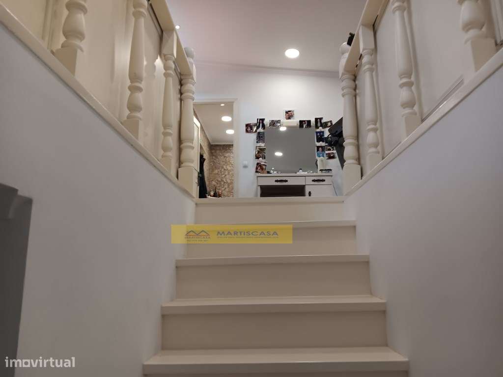 MORADIA DE LUXO V3 COM PISCINA e QUINTA- TERRUGEM-28