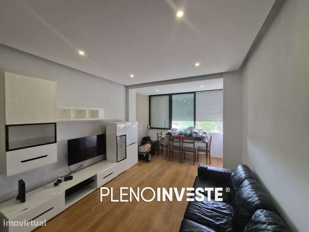 Apartamento T2 em Excelente Estado de Conservação em Palhais-8