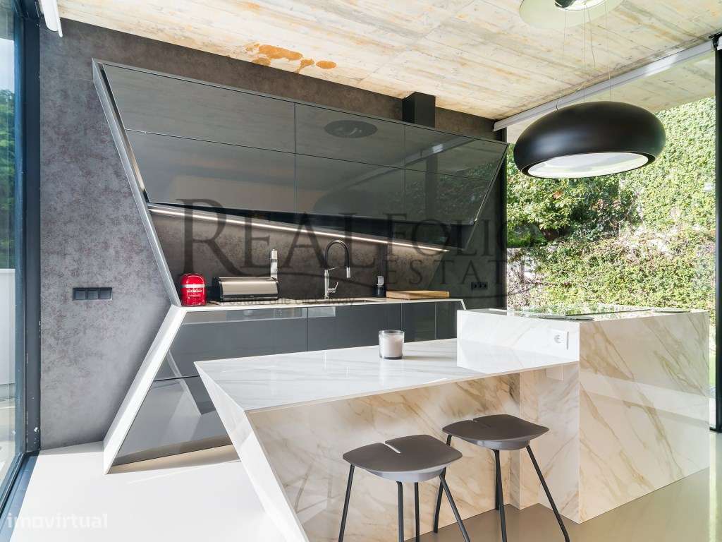 Moradia T3+1 de Luxo na Aldeia de Juzo, Cascais-8