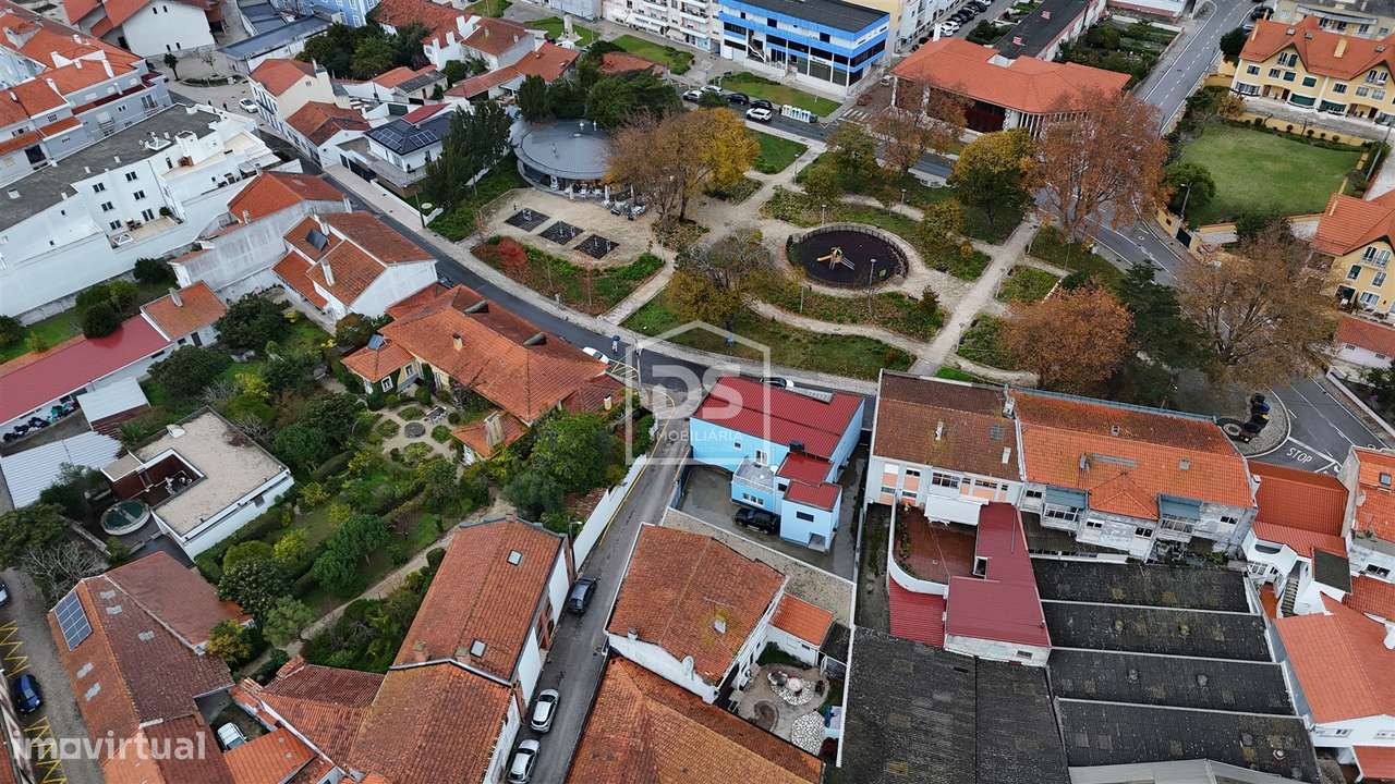 Moradia T5 centro Marinha - Grande imagem: 4/39