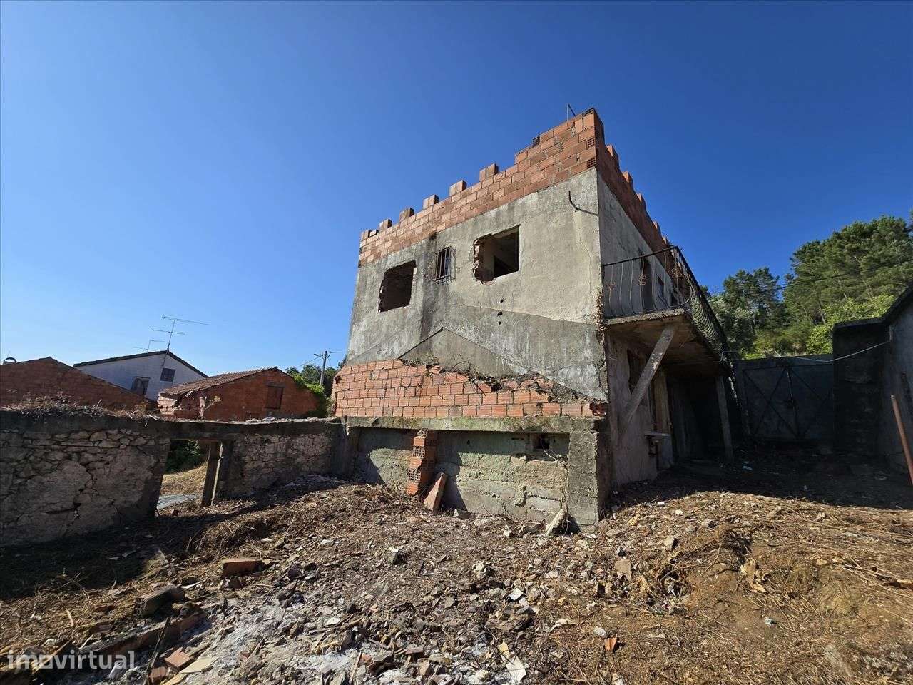 Moradia em Ruínas com Potencial de Reabilitação em Alvaiázere - Grande imagem: 4/24