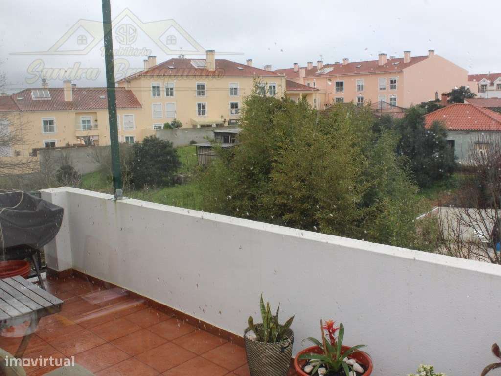 Apartamento T2 com garagem a 10min da praia-33