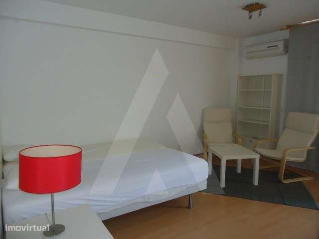 Apartamento T0junto ao C. C. Glicinias Glicinias - Baixa Preço - Grande imagem: 4/12