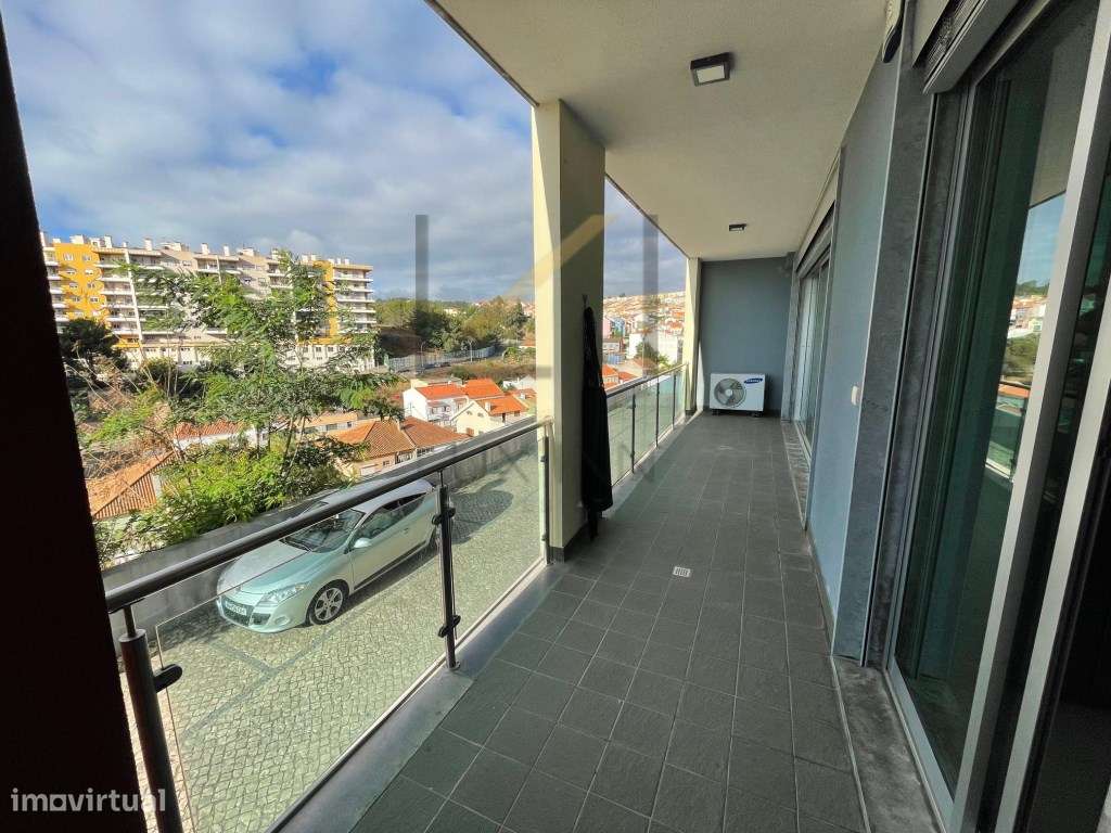 Apartamento T1, com varanda ampla e vista mar em Setúbal-5