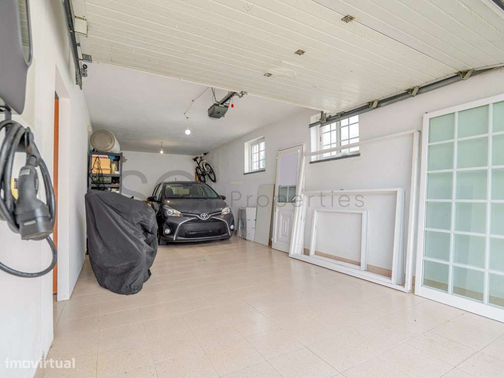Moradia Isolada renovada T3+2 Quintinhas Cave sótão e pronta a habitar-18