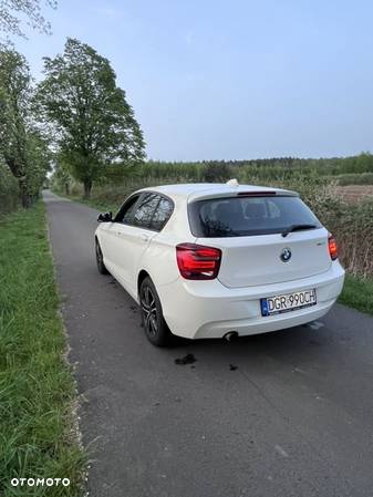 BMW Seria 1 116i - 6