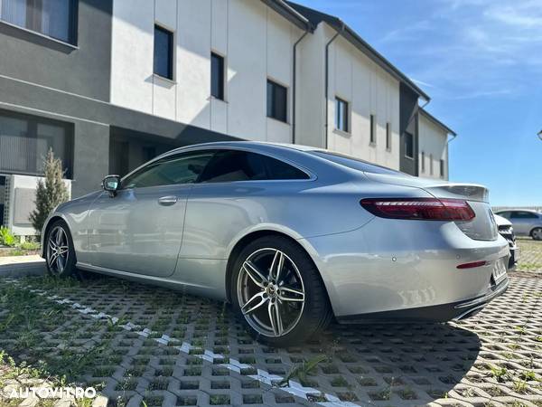 Mercedes-Benz E 220 d Coupe 9G-TRONIC Avantgarde - 2