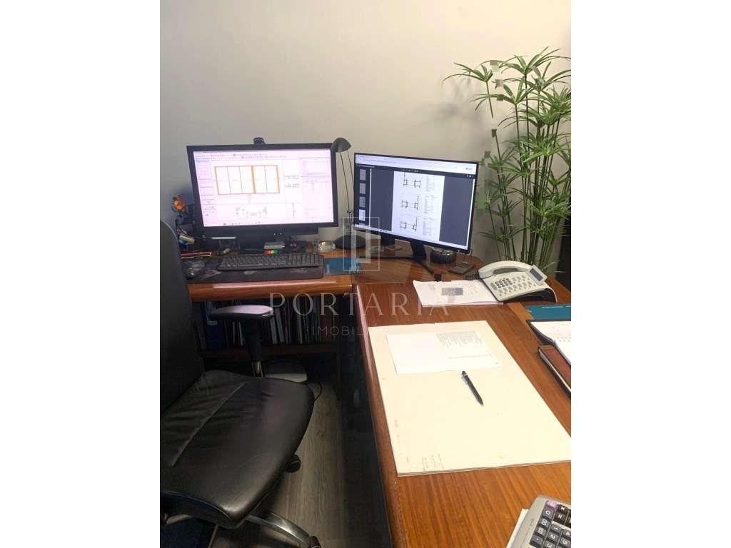 Venda de Empresa de Caixilharia + Pavilhão Industrial, Palhaça - Ol... - Grande imagem: 4/17