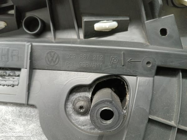 Quartela De Porta Trás Direita Volkswagen Passat Variant (3C5) - 4