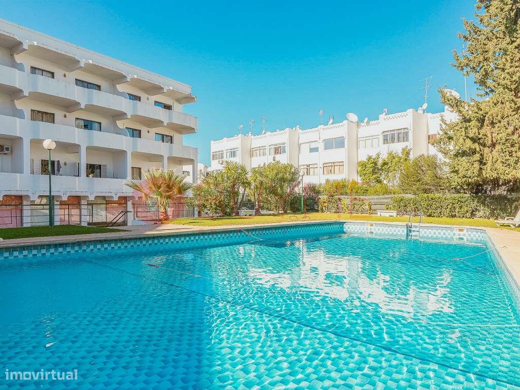 Apartamento T1 com Piscina e Vista Jardim em Vilamoura-16