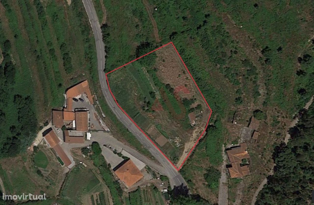 Terreno com 3.000 m2, em Santo Estêvão, Lousada