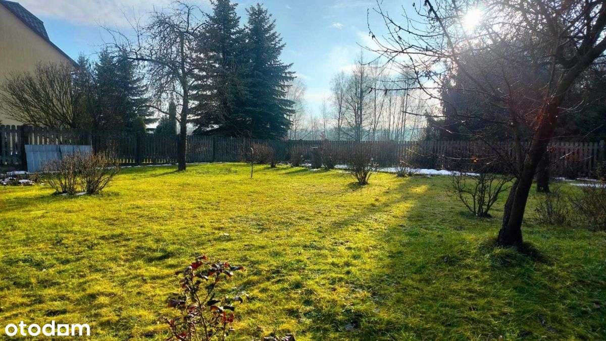 Ładna, płaska wymiarowa działka budowlana-0