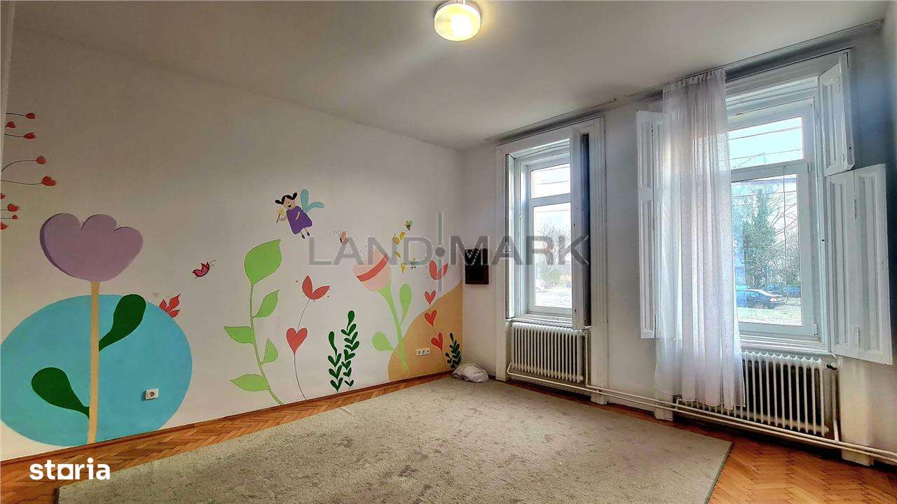 Casa cu 10 camere de vanzare,  zona Semicentrala,-8