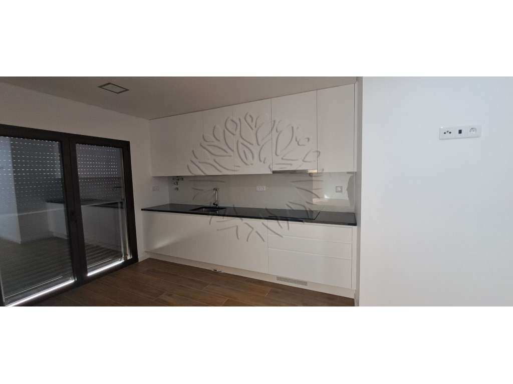 Apartamento T3 novo em Montijo com parqueamento-35