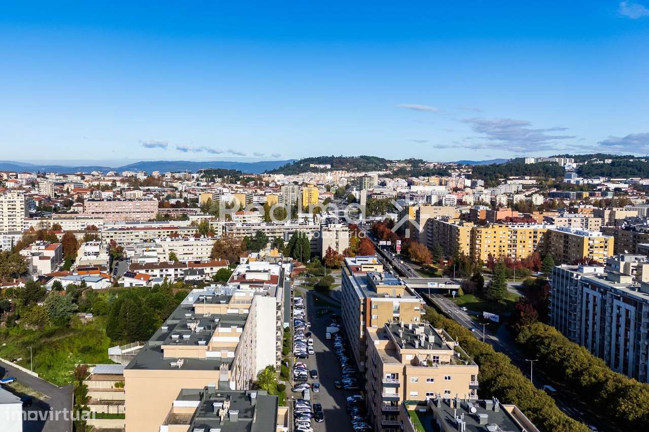 Apartamento T5 em S.Victor-50