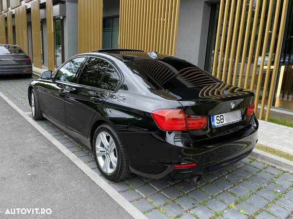 BMW Seria 3 320d xDrive Sport Line - 2