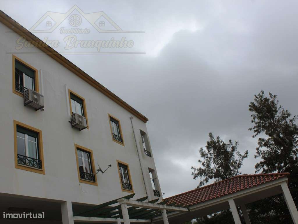 Apartamento T2 com garagem a 10min da praia-42