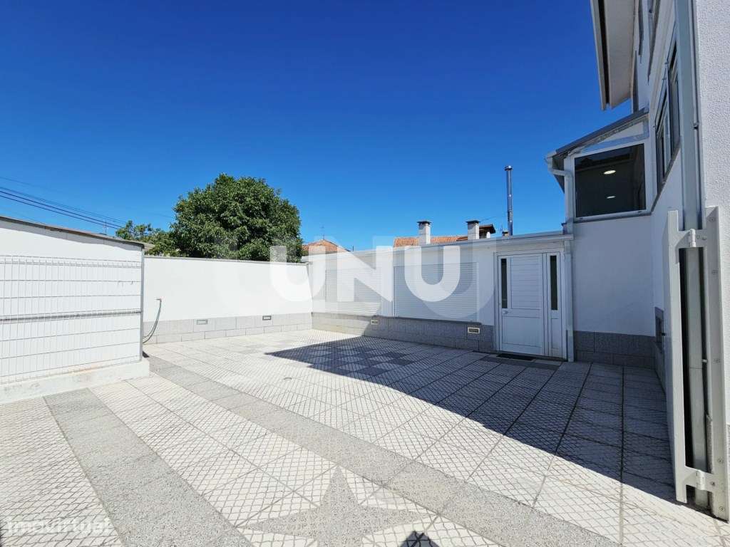 Moradia Geminada T4 - Zona Residencial-27