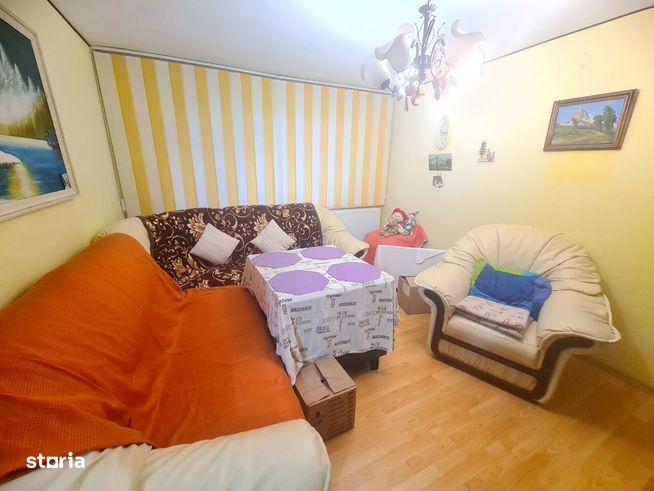 Apartament 2 camere, Zona de Sus, Onesti-0