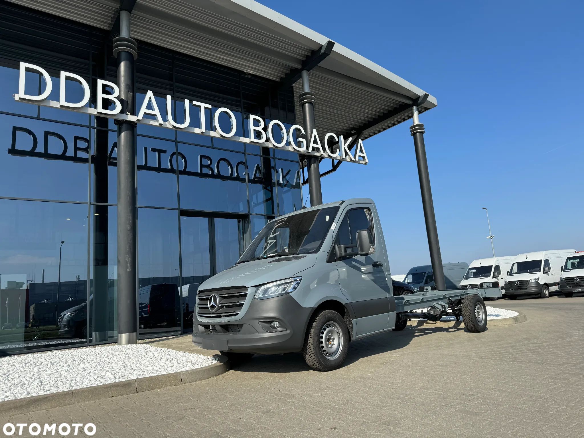 Mercedes-Benz Sprinter - 1