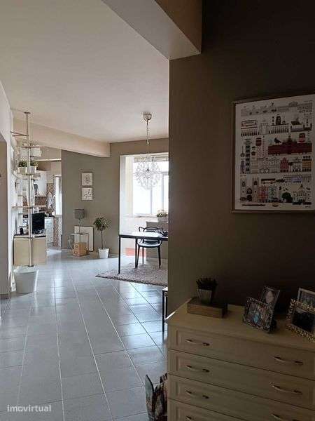 Excelente T1 com vista mar, junto a praias e passeio marítimo - Grande imagem: 5/11