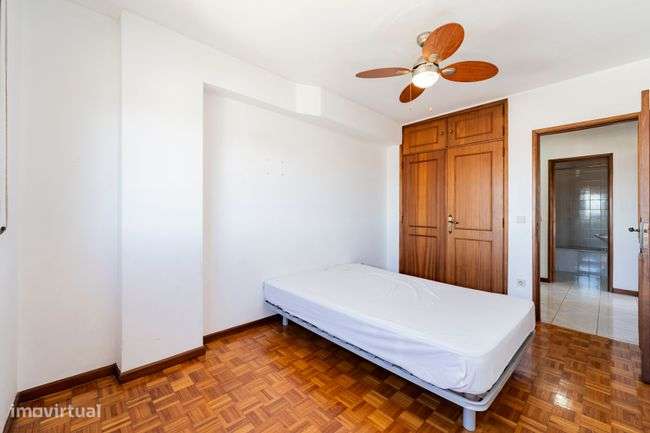 Apartamento T3 em São vicente, junto ao centro-15