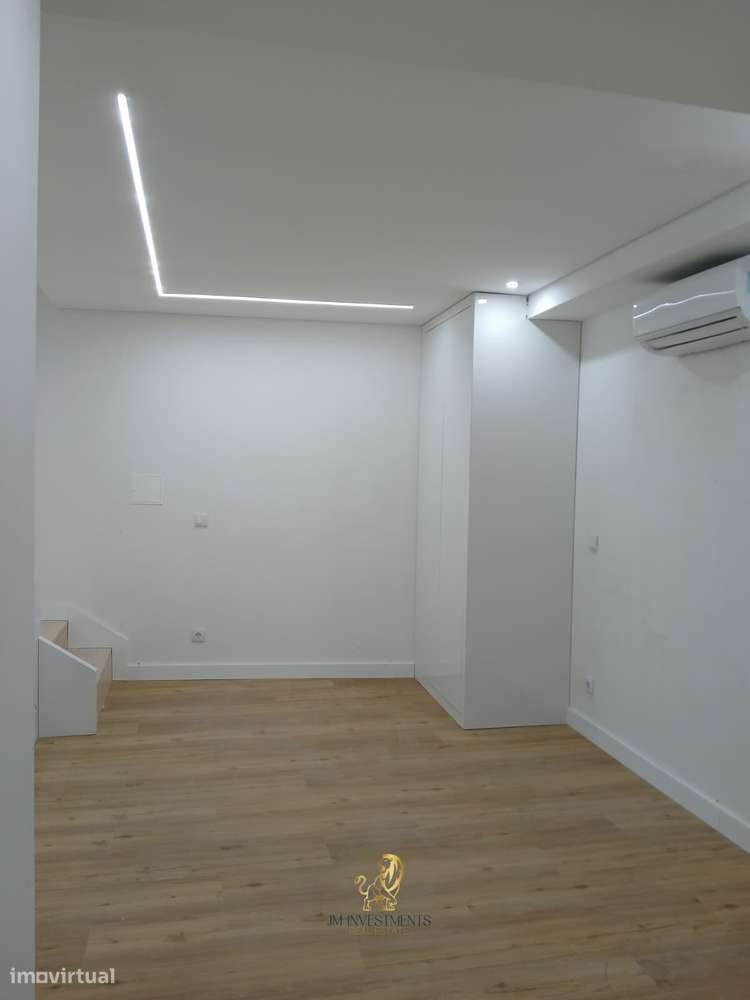 Apartamento Duplex T0 Novo-12