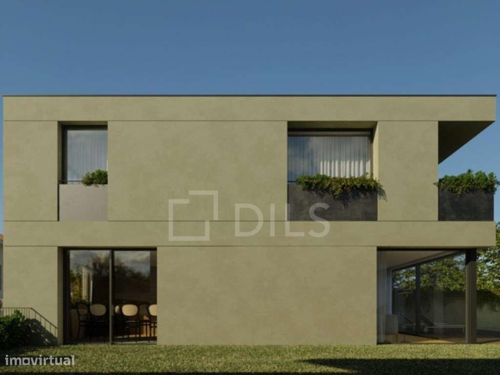 Moradia T3 com jardim privativo e projeto de reabilitação, no Porto - Grande imagem: 3/20