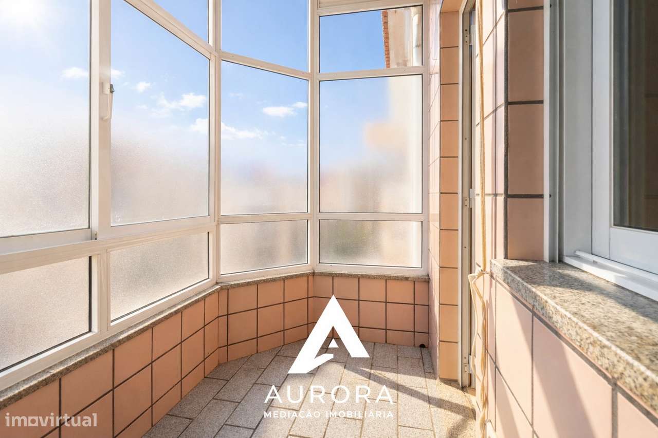 Apartamento T3 Venda em Oliveira de Azeméis, Santiago de Riba-Ul, Ul,-12
