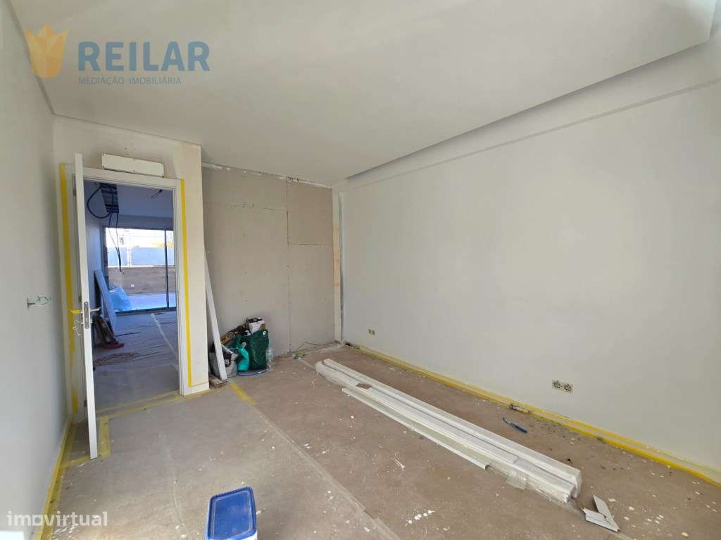 Santa Iria da Azóia - T3 Remodelado-15