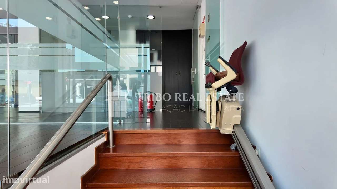 LOJA DE GAVETO C/2 PISOS | RUA 18&21 | ESPINHO - Grande imagem: 3/14