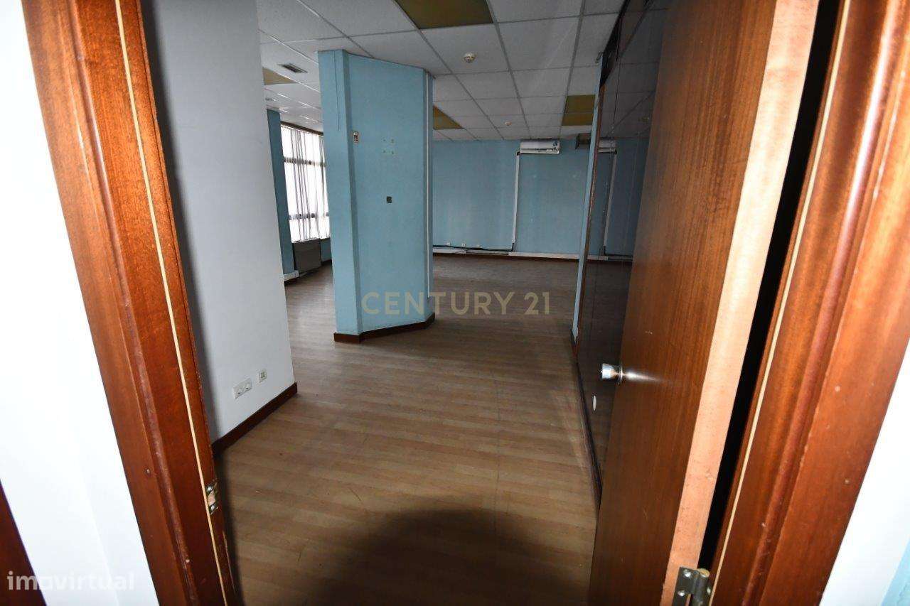 Loja em Alfragide - 180m² por 260.000€ - Grande imagem: 4/13