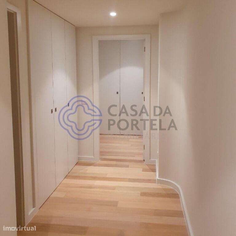 Apartamento T4 Duplex - Grande imagem: 5/21
