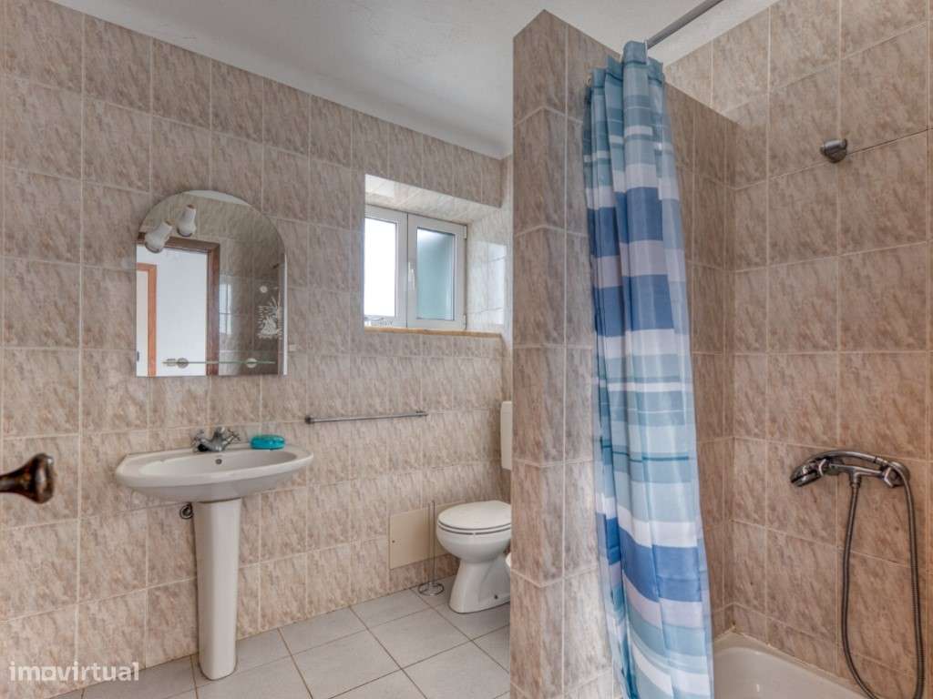 Moradia T4 com Quintal e Terraço, a Apenas 4 Minutos do Centro da V...-18