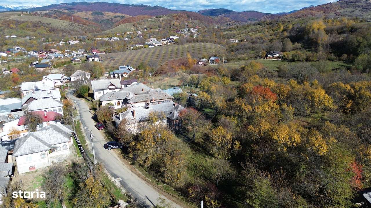 Teren si casa de vânzare la baza muntelui Iezer in Valea Mare Pravat-17