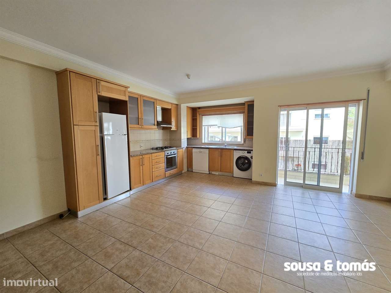 Apartamento T2 Arrendamento em Leiria, Pousos, Barreira e Cortes,Leiri - Grande imagem: 4/35