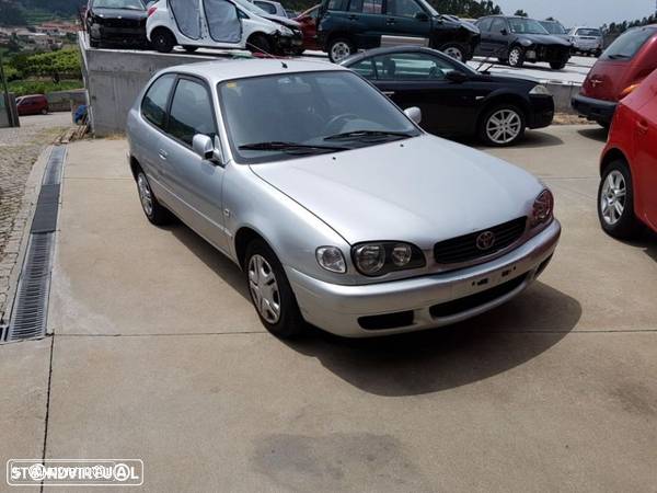 Toyota Corolla 2001 para peças - 1