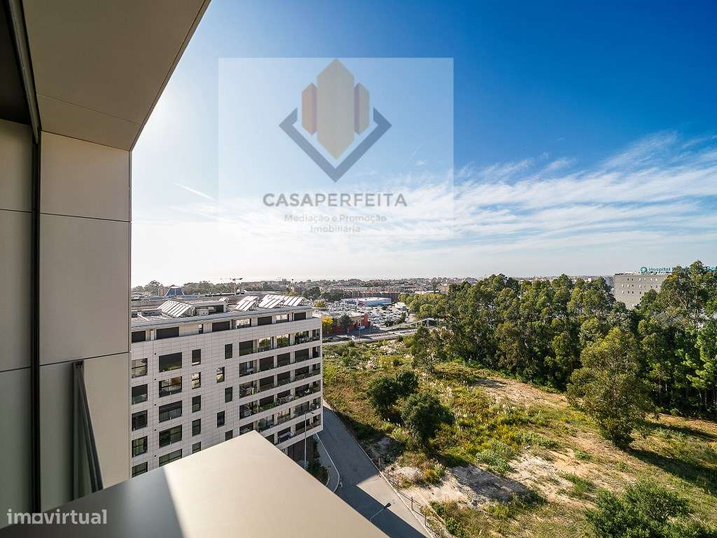 Apartamento T2 de Luxo com Varanda, Lugar de Garagem e Arrumo - Jun...-11